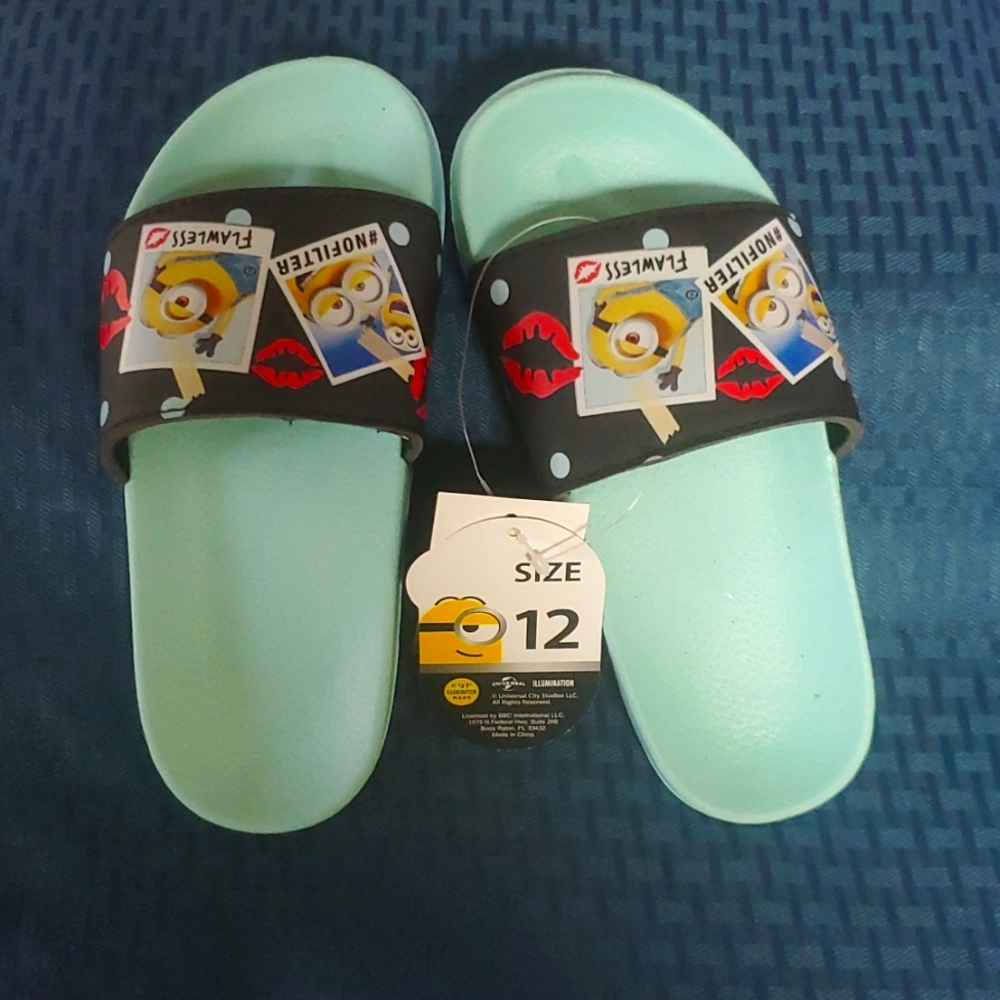 Youth Minions Slides/Flip Flops Sz 12 Teal color foot bed/sole with black strap